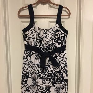 London Times size 8. 17 1/4 across back 18 1/2 across front note:bust gathered